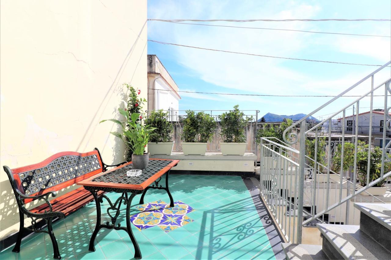 Mary'S Apartments - De Vivo Realty 马萨鲁布朗斯 外观 照片