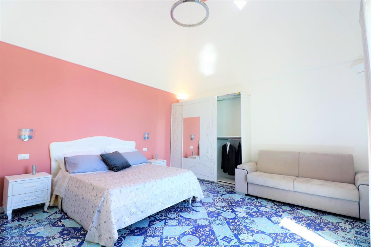 Mary'S Apartments - De Vivo Realty 马萨鲁布朗斯 外观 照片
