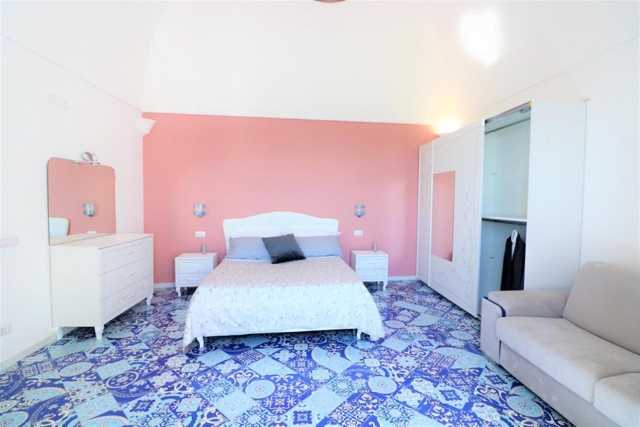 Mary'S Apartments - De Vivo Realty 马萨鲁布朗斯 外观 照片